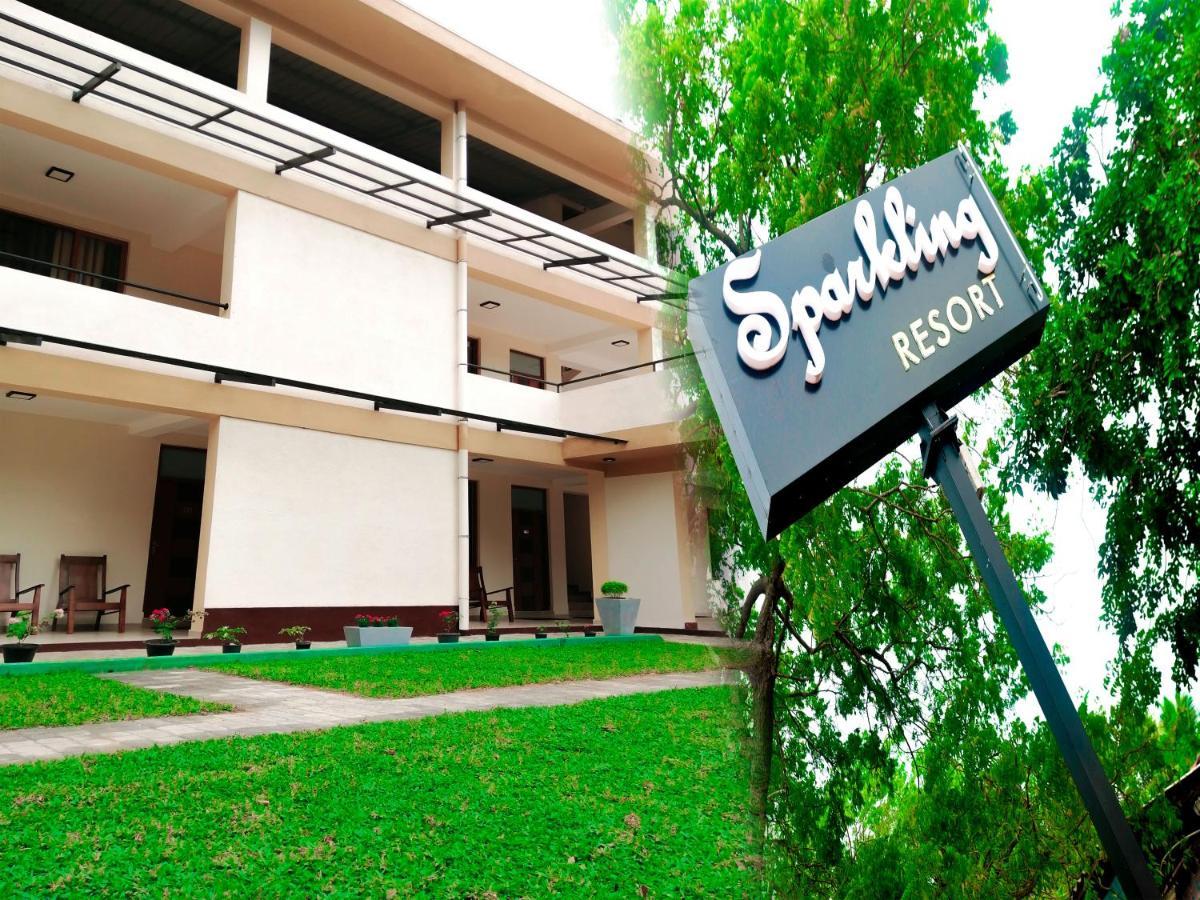 Sparkling Resort Kataragama Ngoại thất bức ảnh