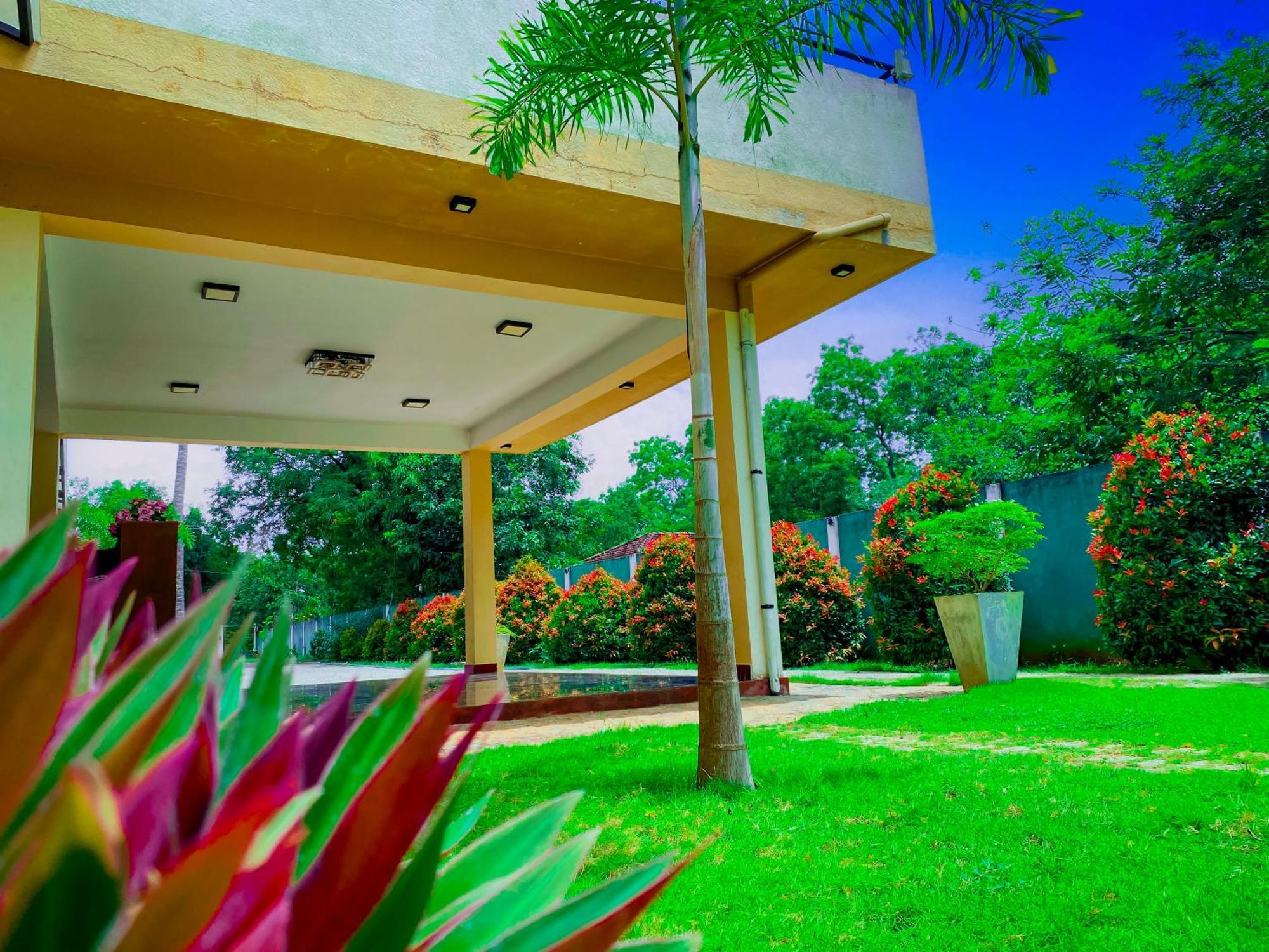 Sparkling Resort Kataragama Ngoại thất bức ảnh